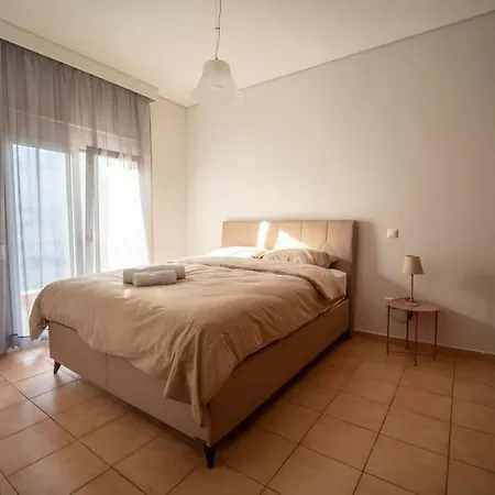 Alexandros Apartment *