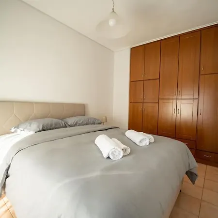 アパート Alexandros